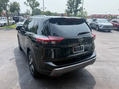 More photos of 2024 Nissan Rogue SL AWD 4dr Crossover at Victory Motors Chesterfield, MI