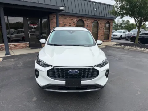 Photos of 2024 Ford Escape Platinum AWD 4dr SUV for sale in Chesterfield, MI at Victory Motors Chesterfield