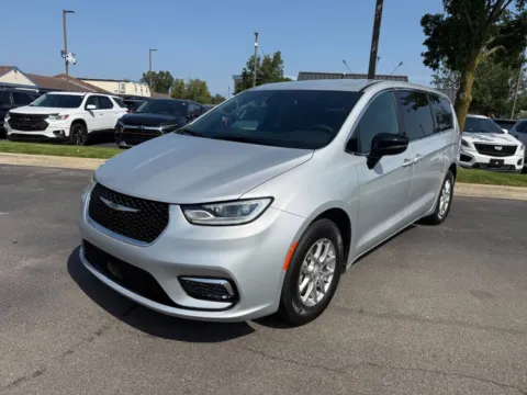 Another view of 2026 Chrysler Pacifica Select 4dr Mini Van for sale in Chesterfield, MI at Victory Motors Chesterfield