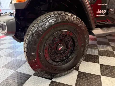 More photos of 2021 Jeep Wrangler Unlimited High Altitude 4x4 4dr SUV at Victory Motors Chesterfield, MI