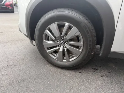 More photos of 2024 Nissan Pathfinder SV 4dr SUV at Victory Motors Chesterfield, MI
