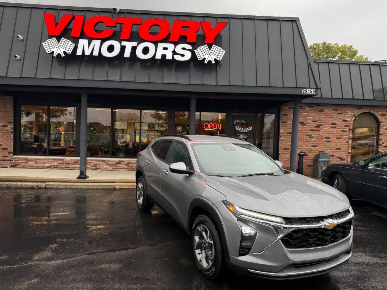 Gray 2026 Chevrolet Trax LT 4dr Crossover for sale in Chesterfield, MI