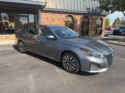 More photos of 2023 Nissan Altima 2.5 SV 4dr Sedan at Victory Motors Chesterfield, MI