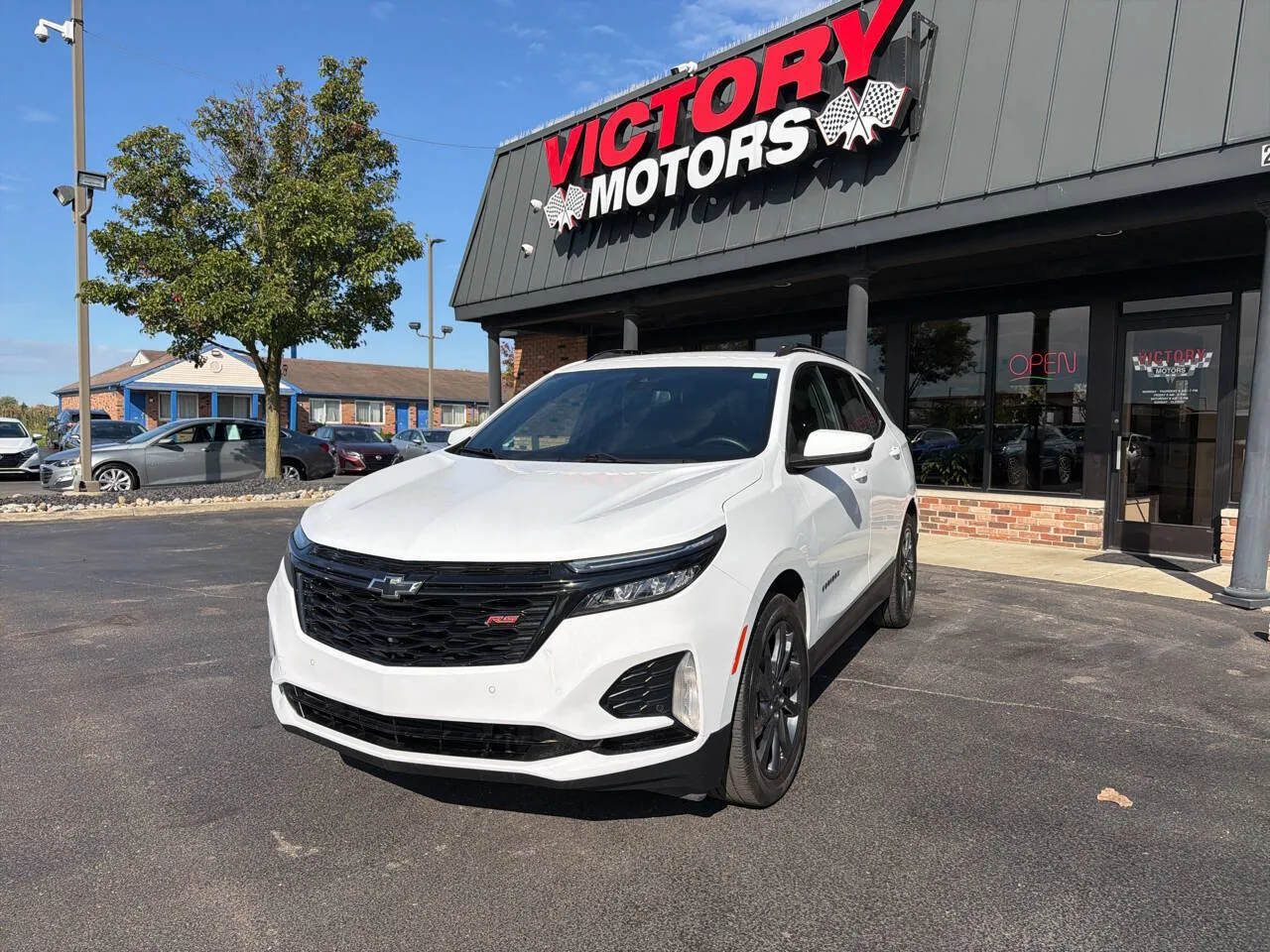 White 2024 Chevrolet Equinox RS 4dr SUV for sale in Chesterfield, MI