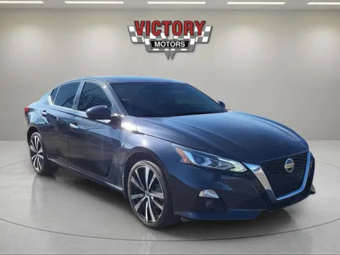 Blue 2022 Nissan Altima 2.5 Platinum AWD 4dr Sedan for sale in Chesterfield, MI