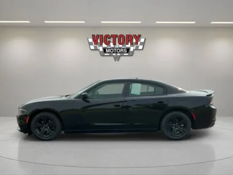 Another view of 2019 Dodge Charger SXT 4dr Sedan for sale in Chesterfield, MI at Victory Motors Chesterfield