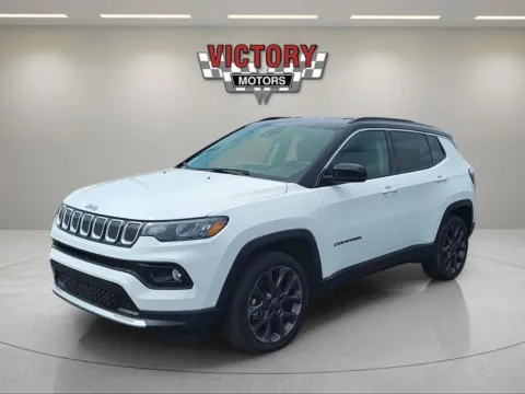 Another view of 2022 Jeep Compass Limited 4x4 4dr SUV for sale in Chesterfield, MI at Victory Motors Chesterfield
