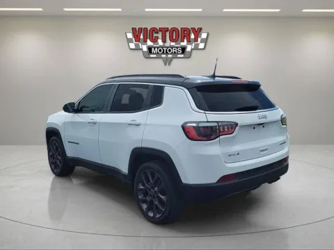 More photos of 2022 Jeep Compass Limited 4x4 4dr SUV at Victory Motors Chesterfield, MI