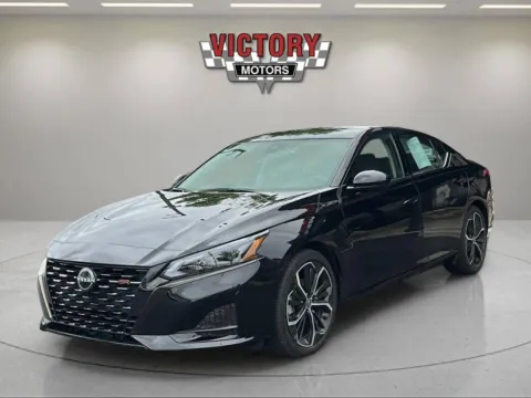 Another view of 2023 Nissan Altima 2.5 SR 4dr Sedan for sale in Chesterfield, MI at Victory Motors Chesterfield