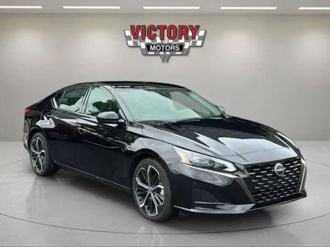Black 2023 Nissan Altima 2.5 SR 4dr Sedan for sale in Chesterfield, MI