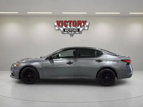Another view of 2022 Nissan Altima 2.5 S 4dr Sedan for sale in Chesterfield, MI at Victory Motors Chesterfield