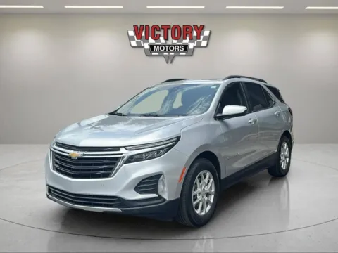 Another view of 2022 Chevrolet Equinox LT 4dr SUV w/1LT for sale in Chesterfield, MI at Victory Motors Chesterfield