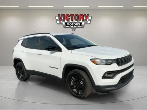 White 2024 Jeep Compass Latitude 4x4 4dr SUV for sale in Chesterfield, MI