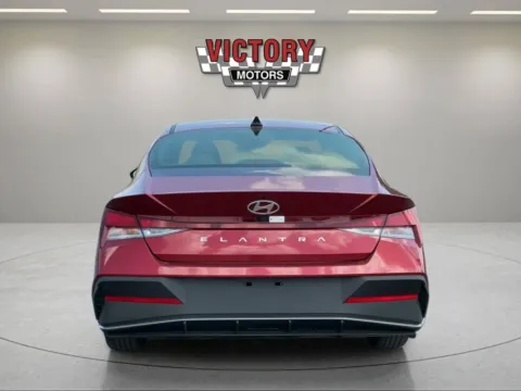 More photos of 2024 Hyundai Elantra SEL 4dr Sedan at Victory Motors Chesterfield, MI