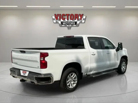 More photos of 2024 Chevrolet Silverado 1500 LT 4x4 4dr Crew Cab 5.8 ft. SB w/1LT at Victory Motors Chesterfield, MI