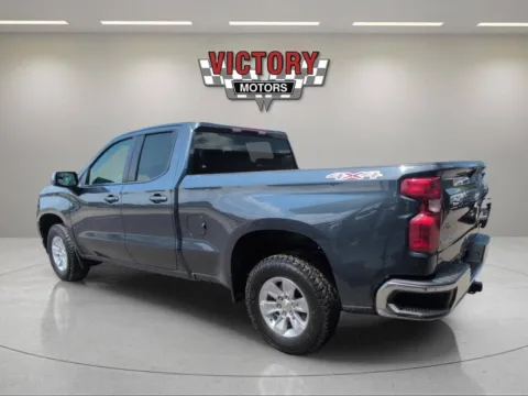 More photos of 2022 Chevrolet Silverado 1500 Limited LT 4x4 4dr Double Cab 6.6 ft. SB w/1LT at Victory Motors Chesterfield, MI