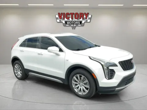 White 2022 Cadillac XT4 Premium Luxury 4x4 4dr Crossover for sale in Chesterfield, MI