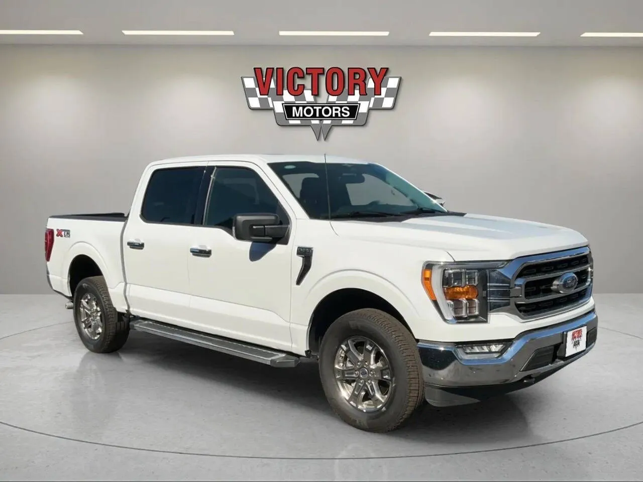 White 2023 Ford F-150 XLT 4x4 4dr SuperCrew 5.5 ft. SB for sale in Chesterfield, MI