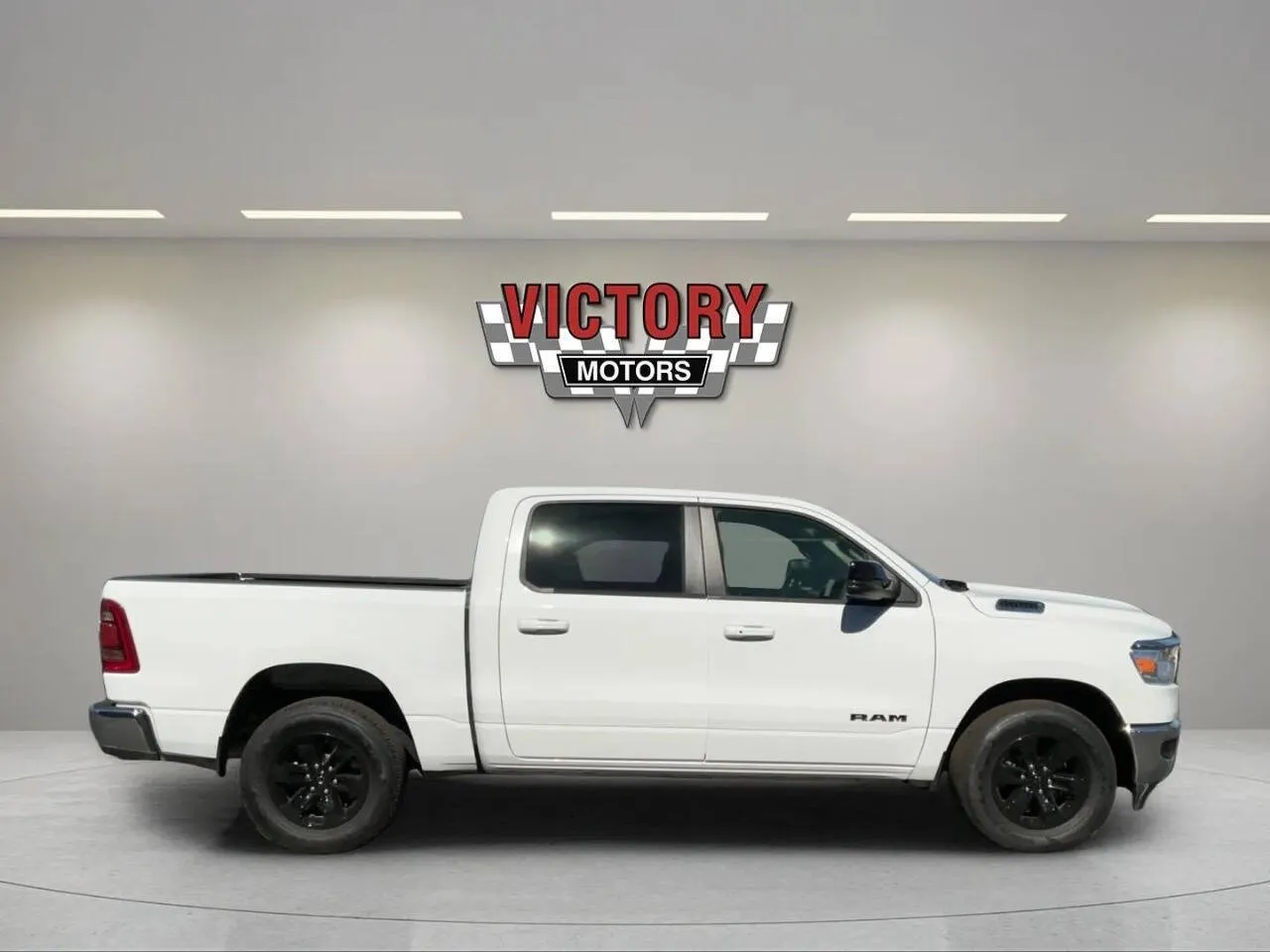 2024 RAM Ram 1500 Pickup Laramie - Photo 2