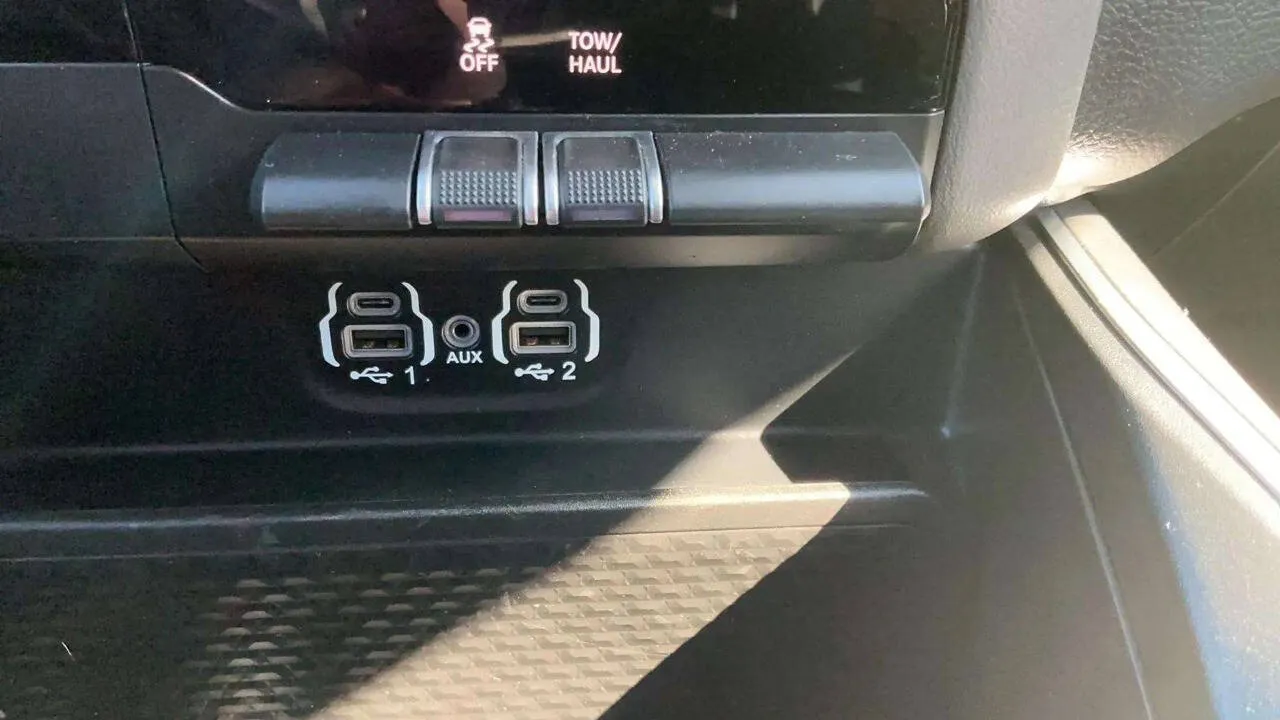 2024 RAM Ram 1500 Pickup Laramie - Photo 28
