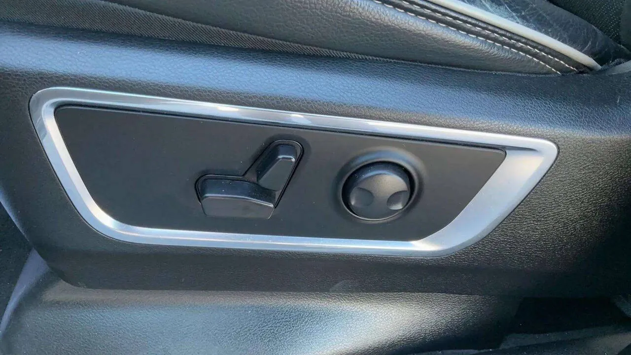 2024 RAM Ram 1500 Pickup Laramie - Photo 17