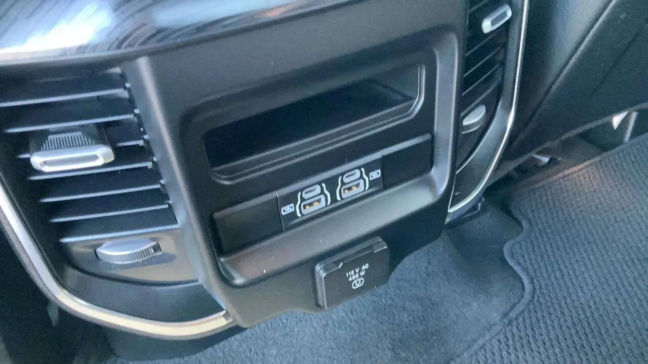 2024 RAM Ram 1500 Pickup Laramie - Photo 14