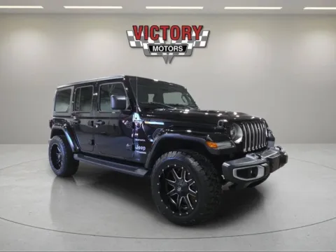 Black 2018 Jeep Wrangler Unlimited Sahara 4x4 4dr SUV (midyear release) for sale in Chesterfield, MI