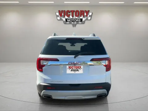 More photos of 2023 GMC Acadia SLT 4dr SUV at Victory Motors Chesterfield, MI
