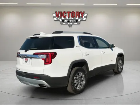 Another view of 2023 GMC Acadia SLT 4dr SUV for sale in Chesterfield, MI at Victory Motors Chesterfield