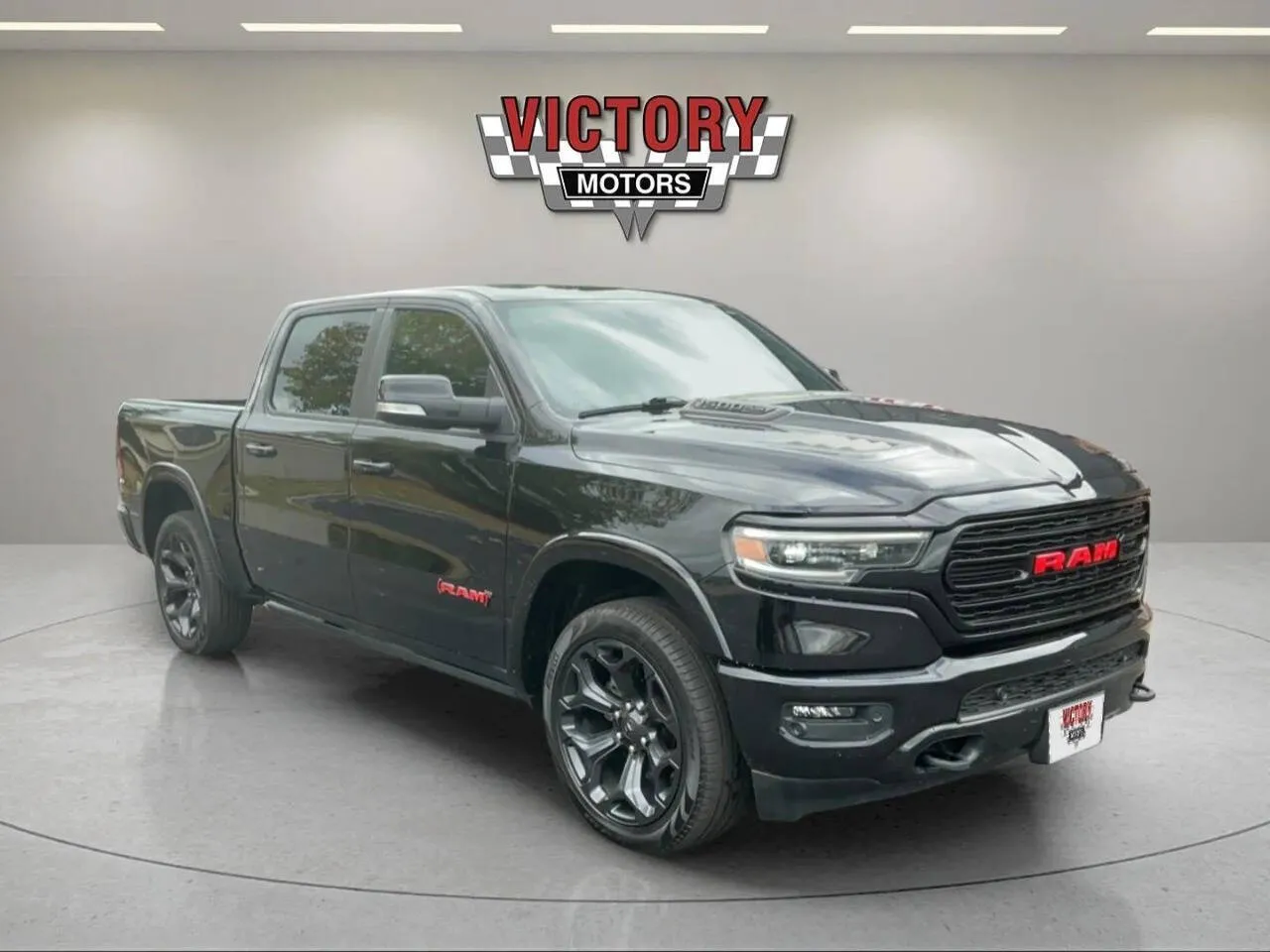 Black 2022 RAM 1500 Limited 4x4 4dr Crew Cab 5.6 ft. SB Pickup for sale in Chesterfield, MI