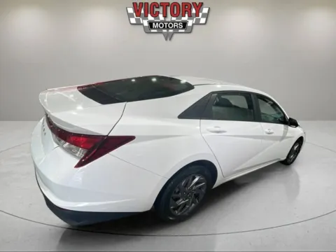 Another view of 2024 Hyundai Elantra SEL 4dr Sedan for sale in Chesterfield, MI at Victory Motors Chesterfield