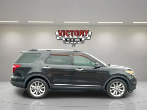 Photos of 2014 Ford Explorer Limited 4dr SUV for sale in Chesterfield, MI at Victory Motors Chesterfield