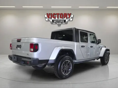 Another view of 2023 Jeep Gladiator Overland 4x4 4dr Crew Cab 5.0 ft. SB for sale in Chesterfield, MI at Victory Motors Chesterfield