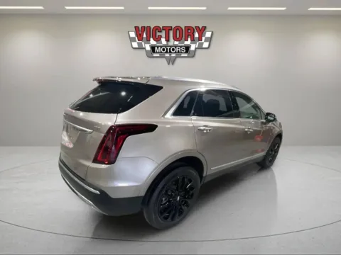 More photos of 2022 Cadillac XT5 Premium Luxury 4x4 4dr SUV at Victory Motors Chesterfield, MI