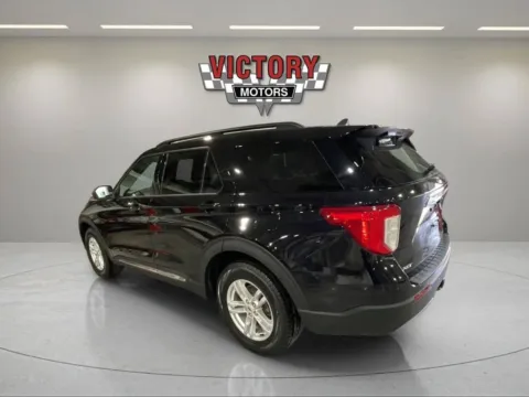 Another view of 2021 Ford Explorer XLT AWD 4dr SUV for sale in Chesterfield, MI at Victory Motors Chesterfield