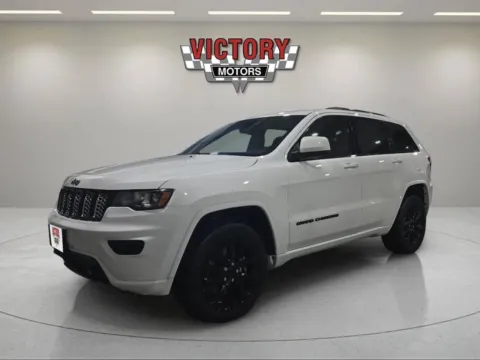 White 2021 Jeep Grand Cherokee Laredo E 4x4 4dr SUV for sale in Chesterfield, MI