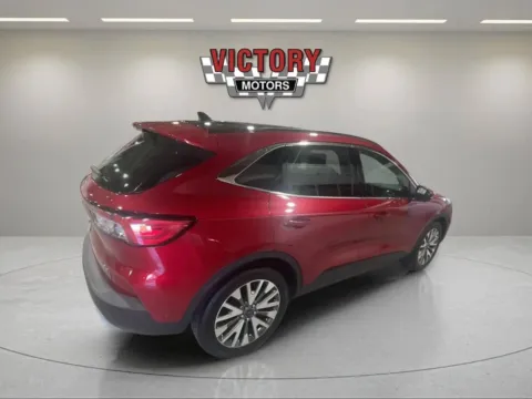 More photos of 2020 Ford Escape Hybrid Titanium AWD 4dr SUV at Victory Motors Chesterfield, MI
