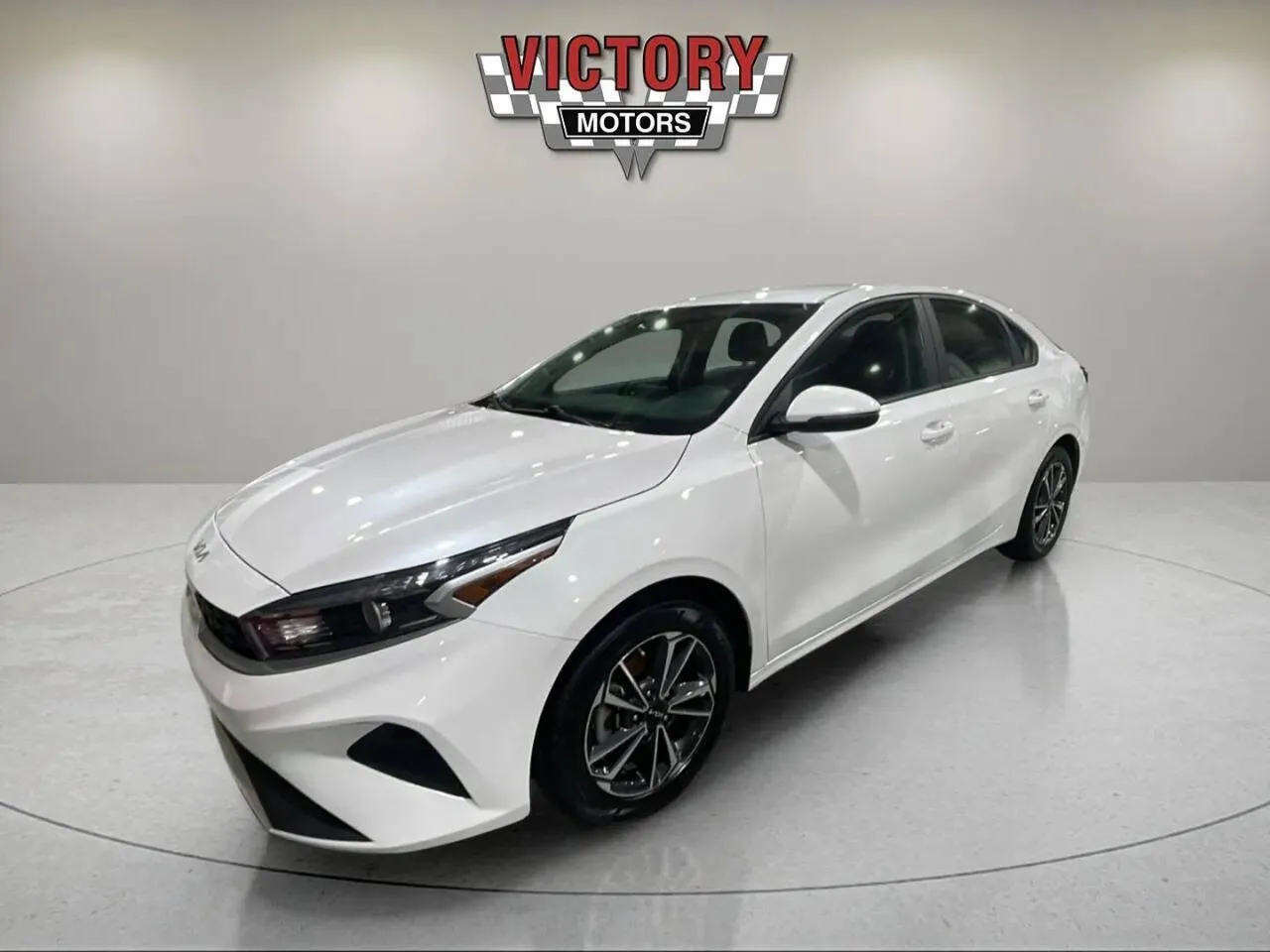 White 2023 Kia Forte LXS 4dr Sedan for sale in Chesterfield, MI