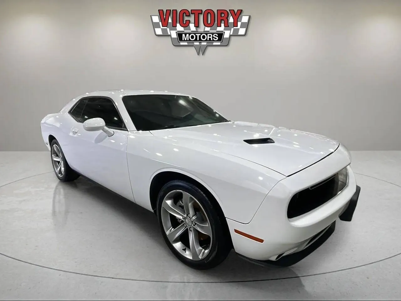 White 2015 Dodge Challenger R/T 2dr Coupe for sale in Chesterfield, MI