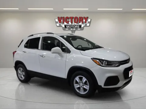 White 2019 Chevrolet Trax LT 4dr Crossover for sale in Chesterfield, MI