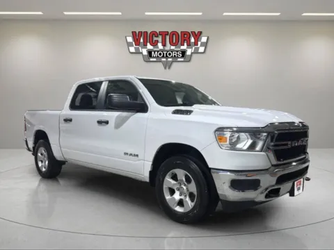 White 2019 RAM 1500 Tradesman 4x4 4dr Crew Cab 5.6 ft. SB Pickup for sale in Chesterfield, MI