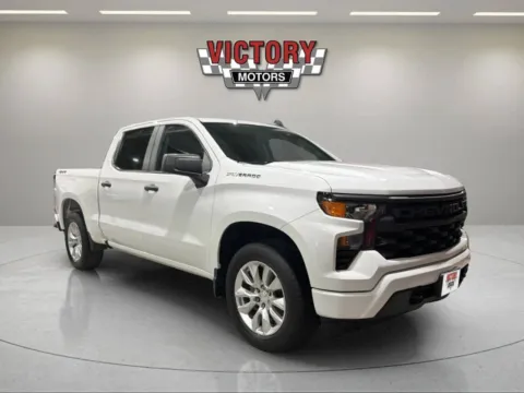 White 2022 Chevrolet Silverado 1500 Custom 4x4 4dr Crew Cab 5.8 ft. SB for sale in Chesterfield, MI