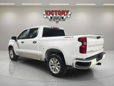 More photos of 2022 Chevrolet Silverado 1500 Custom 4x4 4dr Crew Cab 5.8 ft. SB at Victory Motors Chesterfield, MI