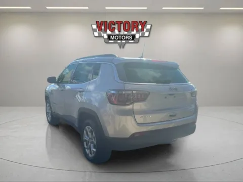 More photos of 2024 Jeep Compass Latitude 4x4 4dr SUV at Victory Motors Chesterfield, MI