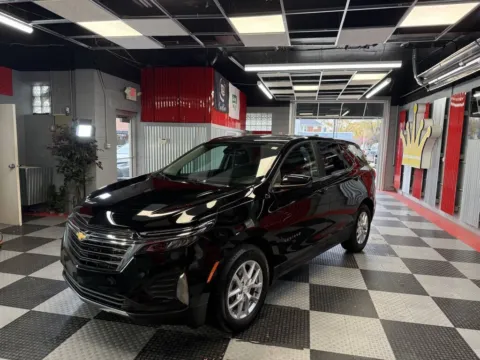 Another view of 2022 Chevrolet Equinox LT 4dr SUV w/1LT for sale in Royal Oak, MI at Victory Motors Royal Oak
