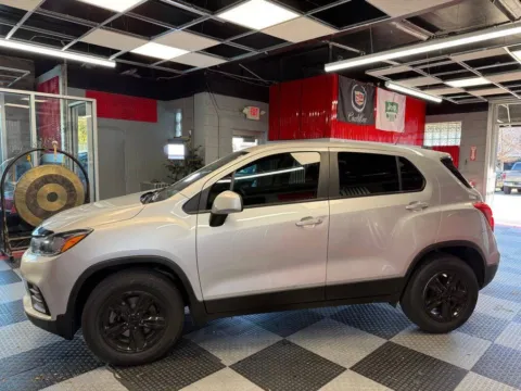 More photos of 2021 Chevrolet Trax LS AWD 4dr Crossover at Victory Motors Royal Oak, MI