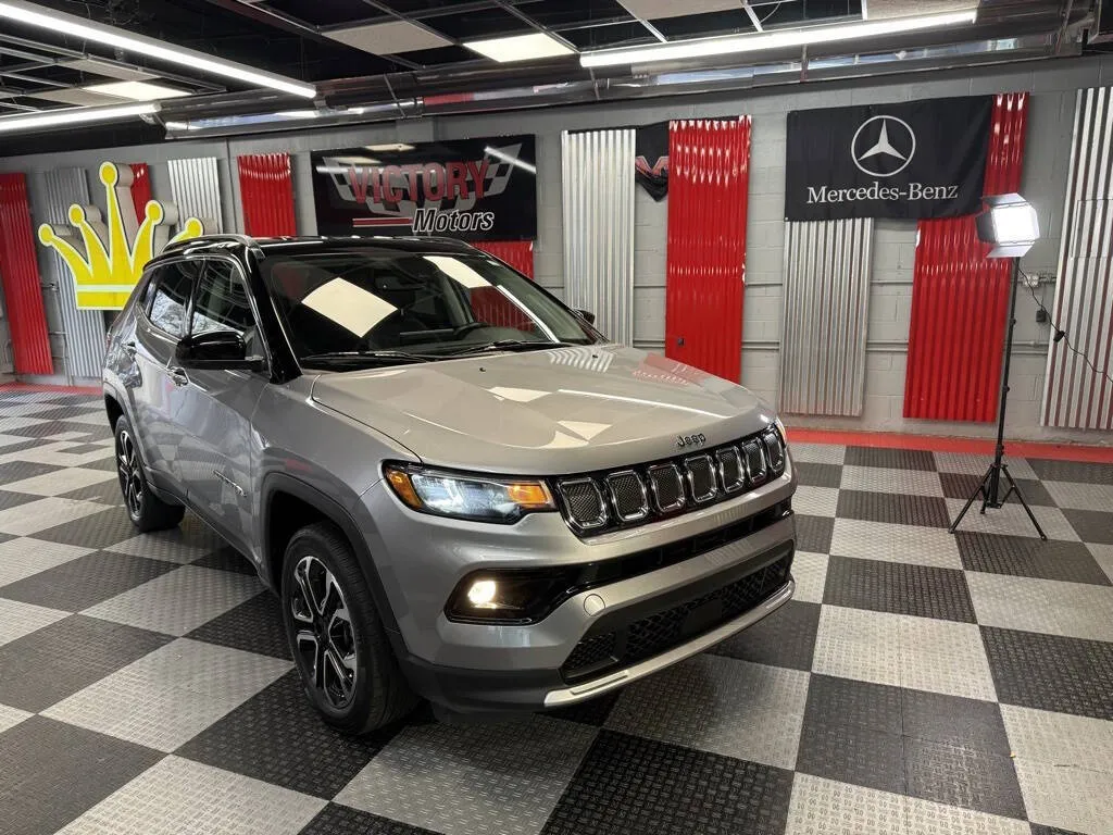 Silver 2022 Jeep Compass Limited 4x4 4dr SUV for sale in Royal Oak, MI