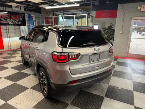 More photos of 2022 Jeep Compass Limited 4x4 4dr SUV at Victory Motors Royal Oak, MI