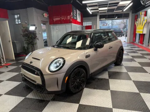 More photos of 2023 MINI Hardtop 2 Door Cooper S 2dr Hatchback at Victory Motors Royal Oak, MI