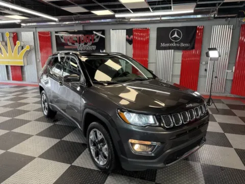 Gray 2019 Jeep Compass Limited 4x4 4dr SUV for sale in Royal Oak, MI